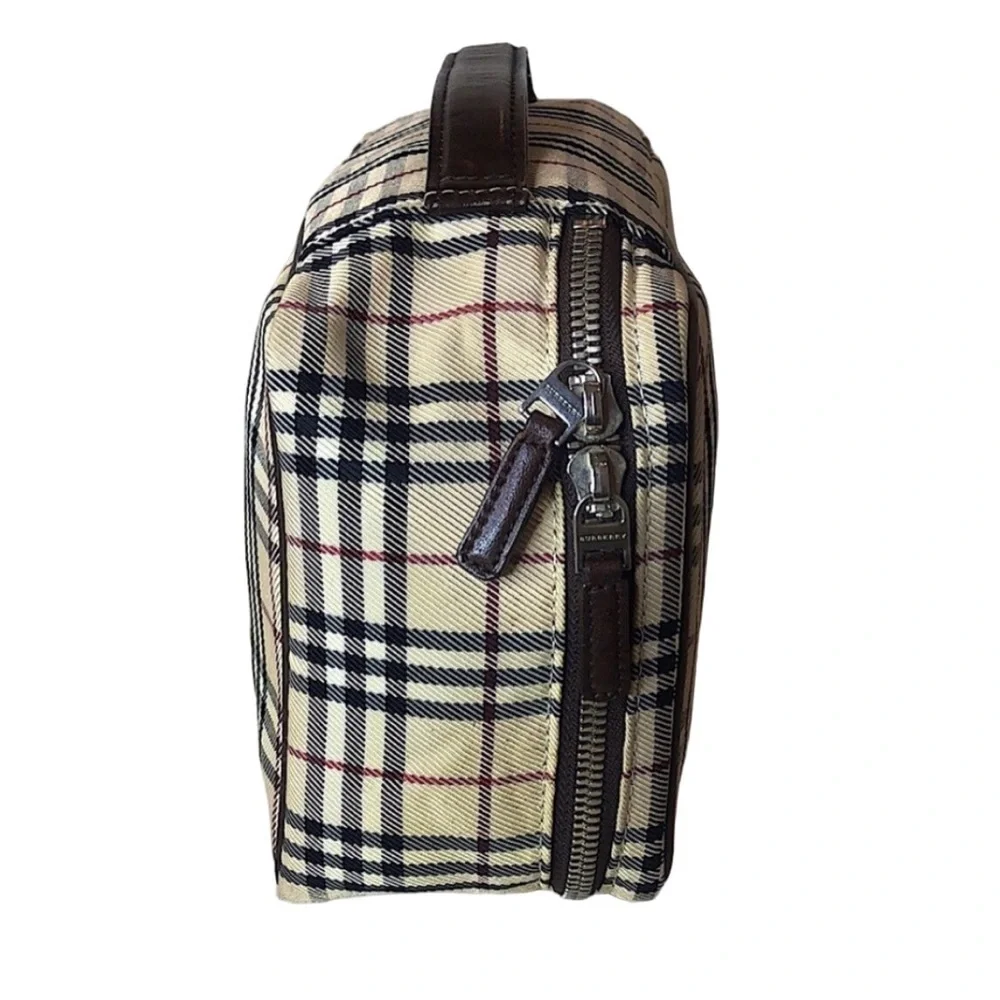 BURBERRY Cream Red Haystack Plaid Toiletry Bag with Iconic Nova Check Pattern